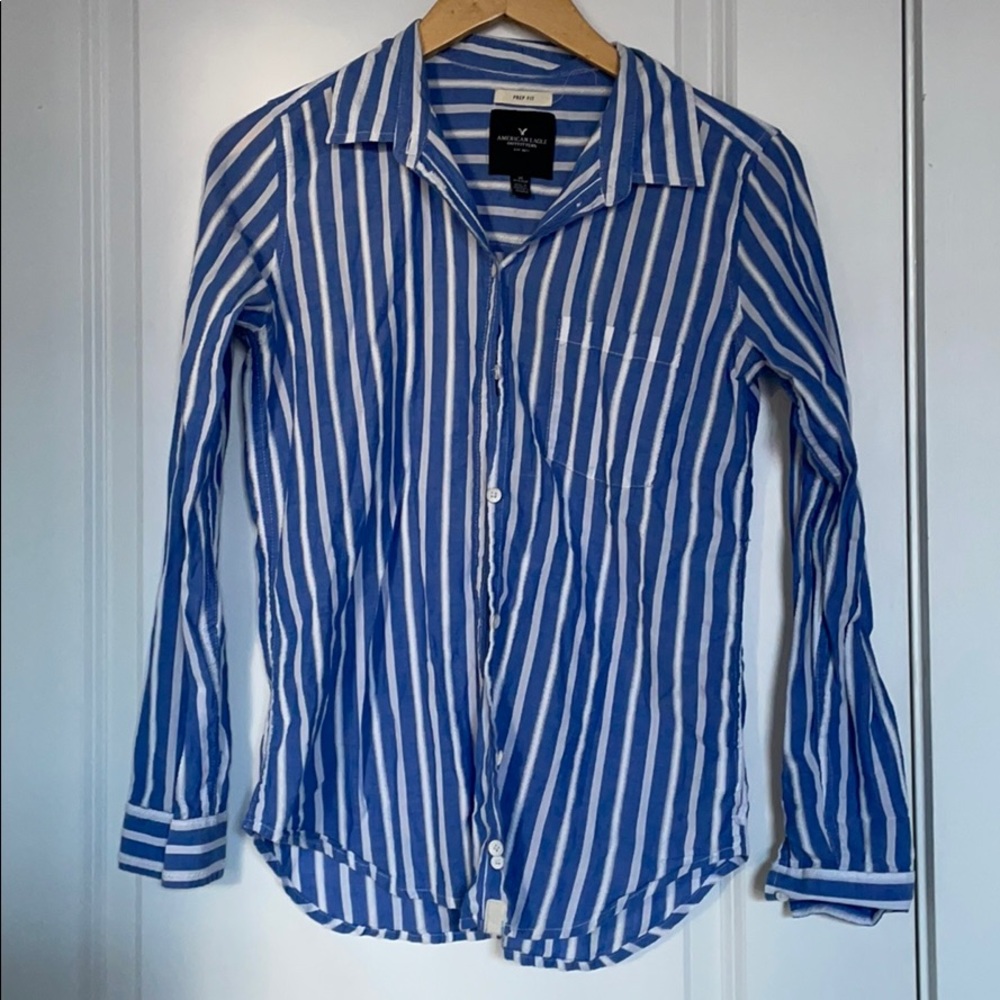 American Eagle button down